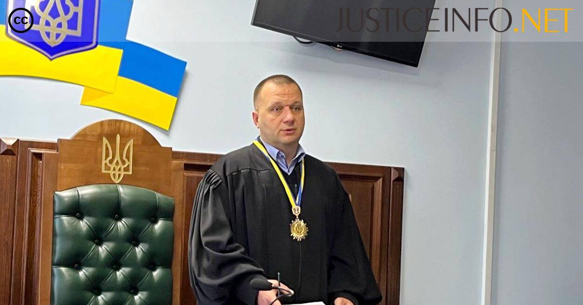 Talabalarning kaltaklanishining erotik fotogalereyasi Katta xoroz eshakda sikishadi