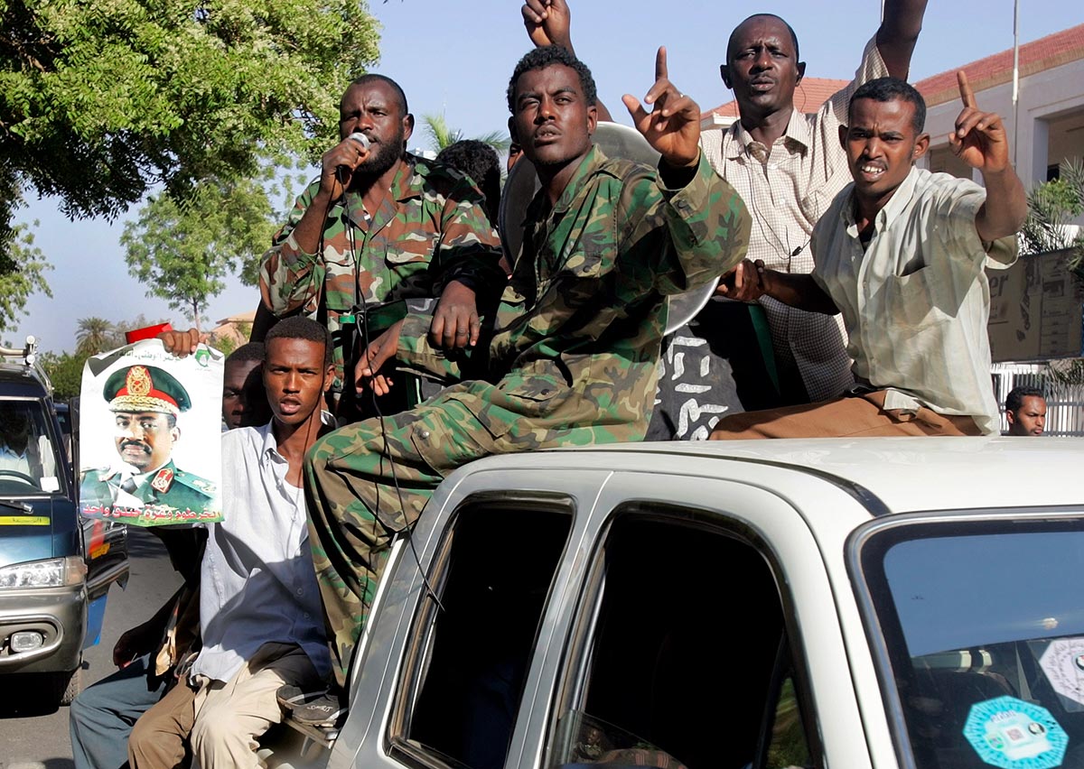 Manifestation de soldats soudanais à Khartoum (Soudan)