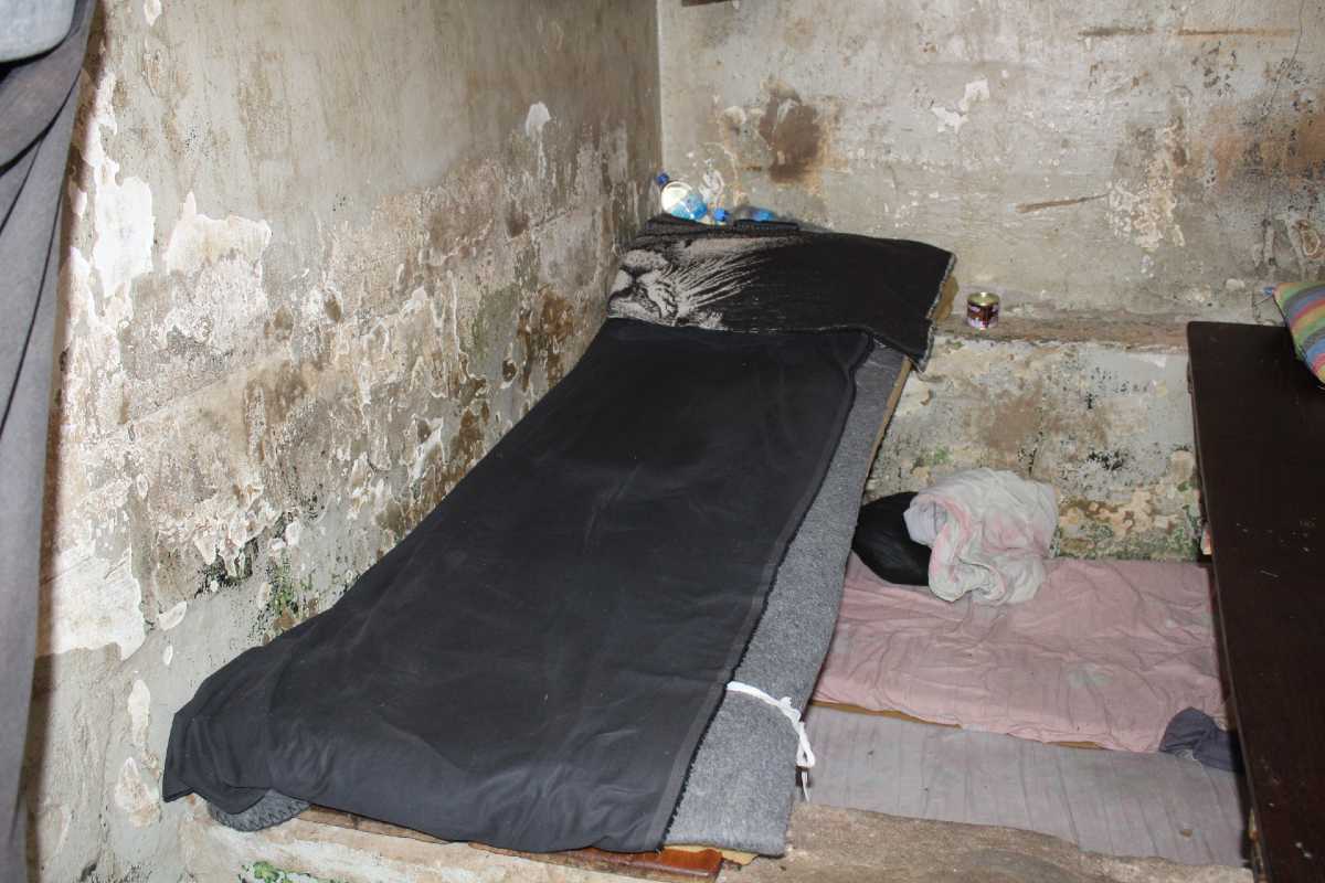 Picture of a cell in the Mile 2 Prison where at least 41 people have died at Mile 2 from 1994 to 2017, according to the Truth, Reconciliation and Reparations Commission of  Gambia. 