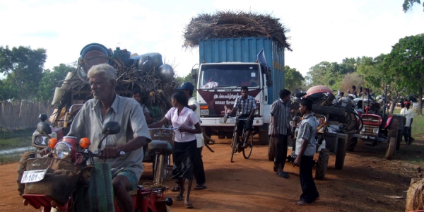 Civils déplacés par une attaque de l'armée du Sri Lanka dans les distriscts de Kilinochchi et Mullawaitivu en 2009