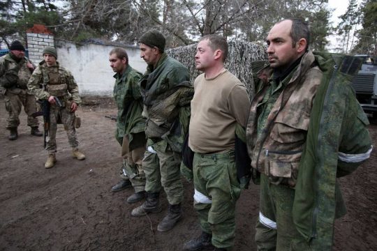 Prisonniers de guerre séparatistes ukrainiens capturés par l'armée ukrainienne
