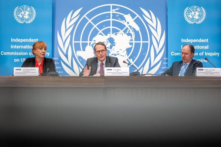 Une image représentant Erik Mose, Jasminka Dzumhur et Pable Greiff, de la commission d'enquête indépendante de l'Onu sur l'Ukraine à Genève le 16 mars.