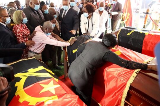 Initiative pour la réconciliation en Angola : restitutions des restes humains de victimes de la guerre civile