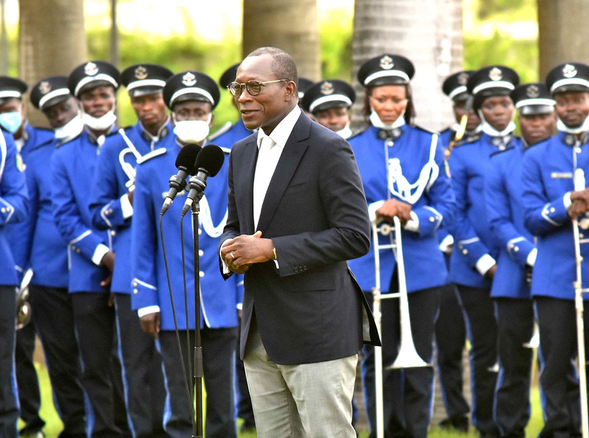 Le président du Bénin Patrice Talon prononce un discours lors de la cérémonie d'accueil des oeuvres d'art restituées