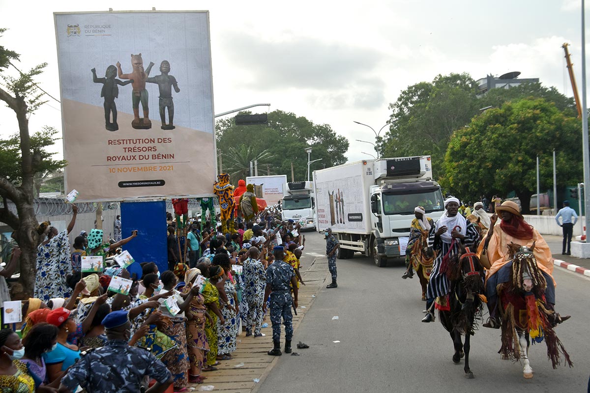 Convoy of trucks transporting stolen artworks in Benin (later returned)
