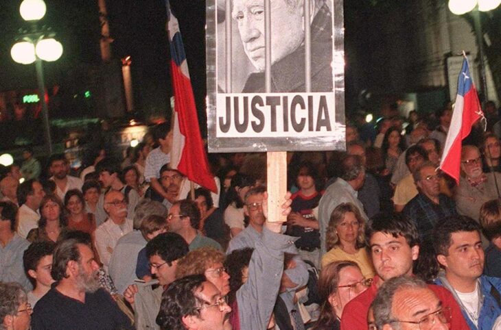 Justice in Chile for Pinochet's crimes - Photo: Uruguayan demonstrators celebrate Pinochet's arrest in 1998.