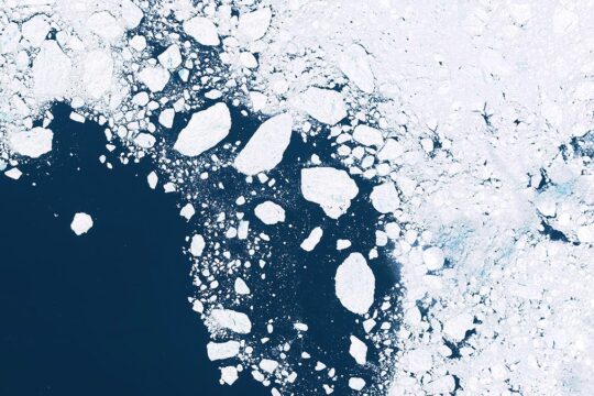 Justice environnementale, réchauffement climatique et droits de la nature - Photo : fonte des glaces dans la zone Arctique.