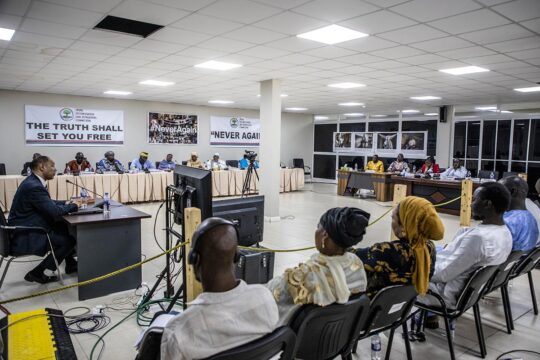 Audience devant la Commission vérité de Gambie (TRRC)