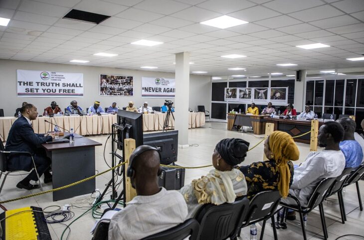 Audience devant la Commission vérité de Gambie (TRRC)