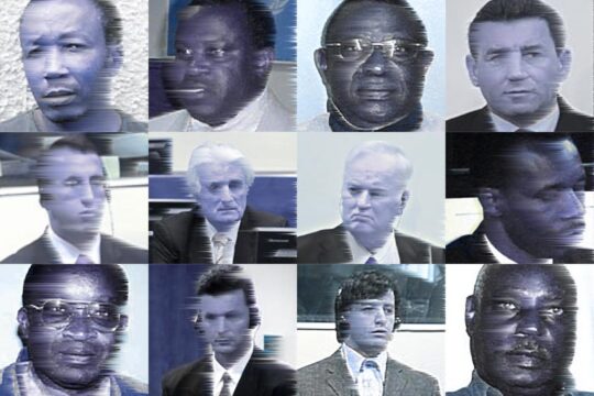 Damien Scalia a écrit un livre regroupant des dizaines d'entretiens avec des criminels internationaux (essentiellement des criminels de guerre) dont la plupart ont été jugés par par la justice internationale. dont le Tribunal pénal international pour le Rwanda (TPIR) et le Tribunal pénal international pour l'ex-Yougoslavie (TPIY). Photo : 12 portraits (photos) de criminels en mosaïque.