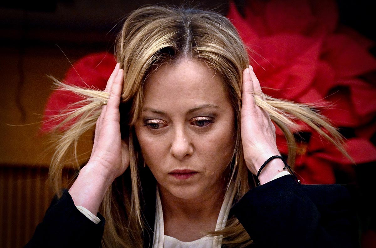 Matəmlə əlaqədar Baş nazirin səfəri və sammit təxirə salındı