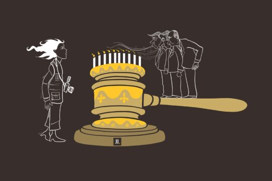 Justice Info a 10 ans. A l'occasion de l'anniversaire de la création du site (17 juin 2015), Hani Abbas nous a fait l'honneur d'une caricature au goût aigre-doux. Illustration : alors qu'une journaliste s'apprête à souffler les 10 bougies d'un énorme gâteau d'anniversaire en forme de 