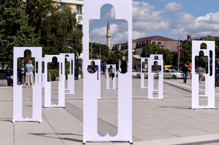 Guerre du Kosovo - Installation en hommage aux victimes de l'UCK (Armée de libération du Kosovo)