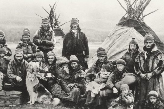 Group of nomadic Sámis