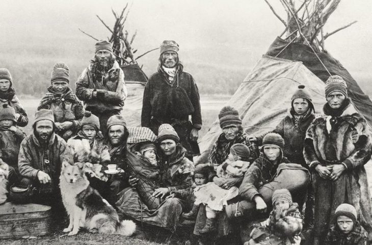 Group of nomadic Sámis