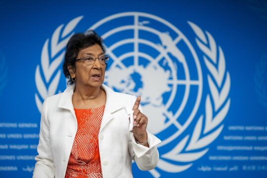 A UN investigation has established that Israel committed genocide in Gaza. Photo: Navanethem Pillay (Chair of the UN Commission of Inquiry on Palestine) speaks at the publication of the report. In the background, the logo of the United Nations.