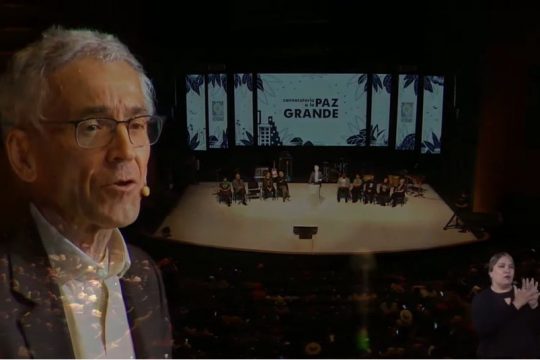 El padre Francisco de Roux durante la presentación del informe final de la Comisión de la Verdad en Bogotá.