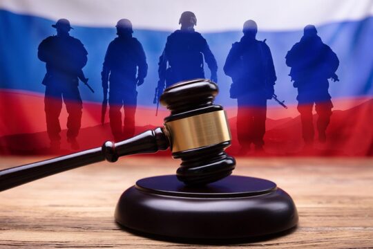 A Rostov-sur-le-Don (Russie), des soldats européens engagés avec l’Ukraine sont mis en accusation par la justice russe dans un procès où ils sont accusés d'être des mercenaires.