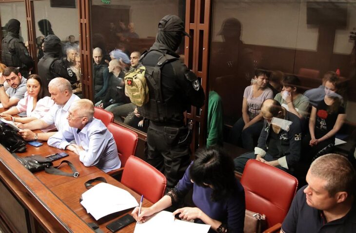 Заседание Южного окружного военного суда в Ростове-на-Дону (Россия), где проходит суд над 22 гражданами Украины, предполагаемыми членами батальона 