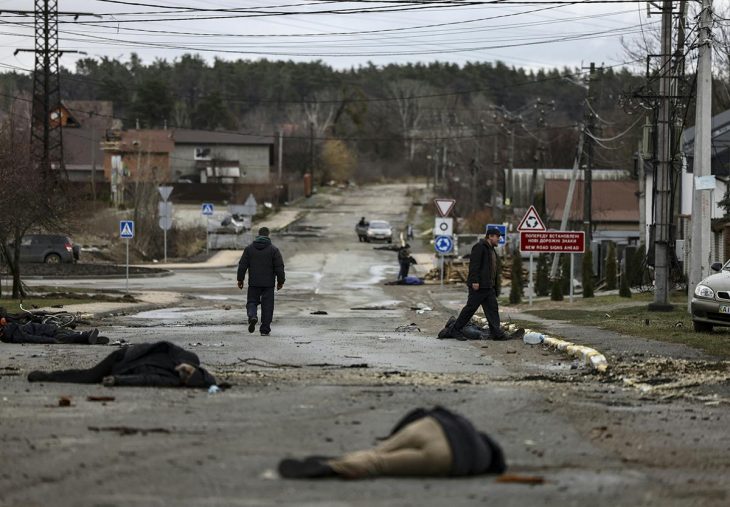 Dead bodies on Yablunska street in Bucha (Ukraine)