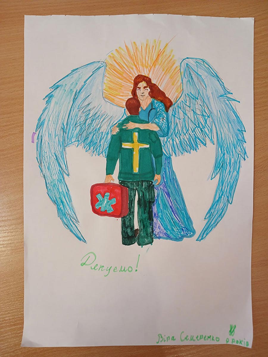 Ukraine : dessin d'enfant représentant un secouriste, mort lors d'une attaque russe, qu'un ange prend dans ses bras.