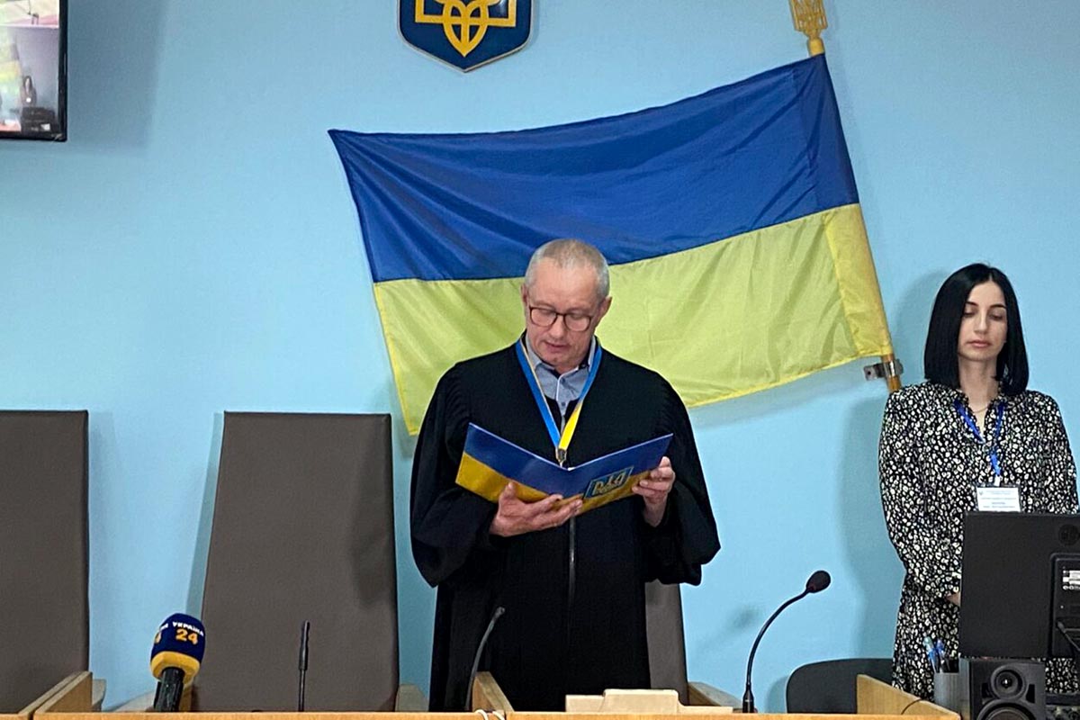 Judge Yevhen Bolybok delivers the verdict in the trial of Aleksandr Bobykin and Aleksandr Ivanov, convicted of war crimes.