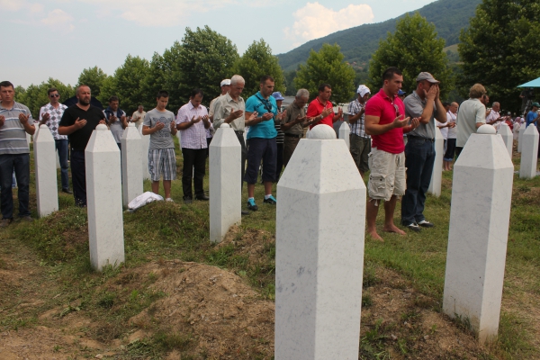 Week in Review: Remembering Srebrenica, and the ICC versus Bashir